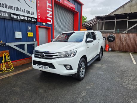 Toyota Hilux INVINCIBLE 4WD D-4D DCB AUTO