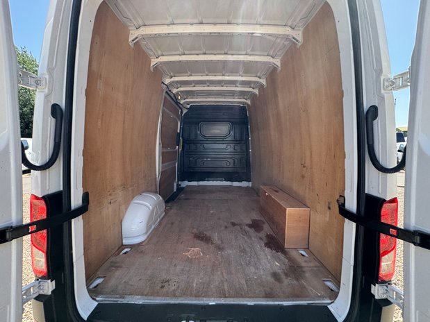Volkswagen Crafter MWB L2H2 High Roof Startline 350 Air Con Sensors EURO 6 9
