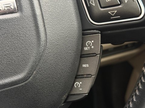 Land Rover Range Rover Evoque 2.2 SD4 Pure Tech Auto 4WD Euro 5 (s/s) 5dr 74