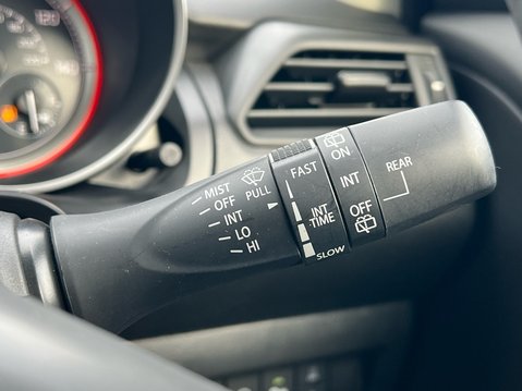 Suzuki Swift SZ-T DUALJET MHEV 27