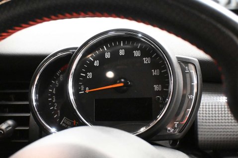 Mini Hatch 1.5 Cooper Sport Auto 5dr 61