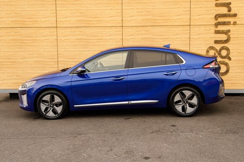 Hyundai IONIQ PREMIUM SE MHEV 9