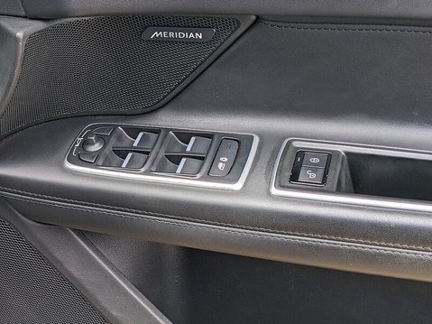 Jaguar XF PORTFOLIO 28
