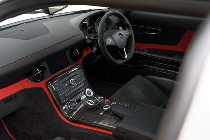 Mercedes-Benz SLS Black Series 22