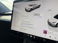 Tesla Model Y (Dual Motor) Long Range SUV 5dr Electric Auto 4WDE (384 bhp) 39