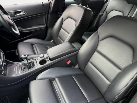 Mercedes-Benz A Class 1.5 A180d Sport (Executive) Euro 6 (s/s) 5dr 11