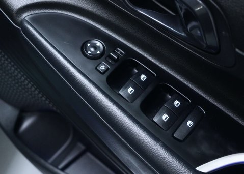 Hyundai BAYON 1.0 T-GDi MHEV Premium SUV 5dr Petrol Hybrid DCT Euro 6 (s/s) (120 ps) 41