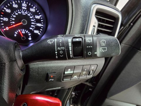 Kia Sportage 1.7 CRDi 2 Euro 6 (s/s) 5dr 32