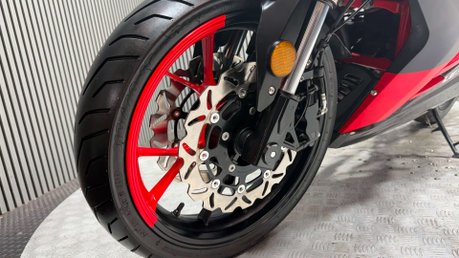 Lexmoto LXR SE 2025 ONLY 2K 1 OWNER 125CC SPORTS BIKE 30