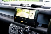 Land Rover Defender 110 X-DYNAMIC HSE. URBAN UPGRADES. REAR SCREENS. PANO ROOF. E/SUSPENSION. 19