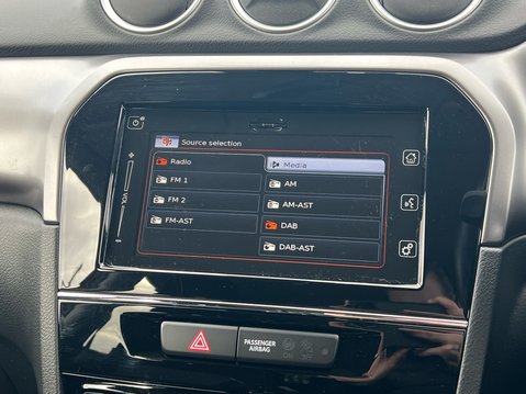 Suzuki Vitara SZ-T 23