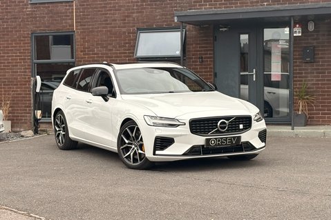 Volvo V60 RECHARGE T8 POLESTAR ENGINEERED AWD Pano Sunroof Pilot Assist HUD Rev Cam++ 