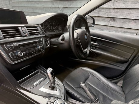 BMW 3 Series 2.0 320d Luxury Auto 4dr 24