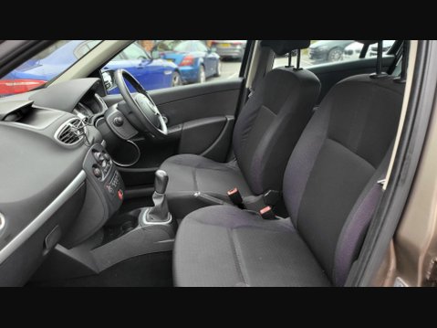 Renault Clio DYNAMIQUE 16V 18