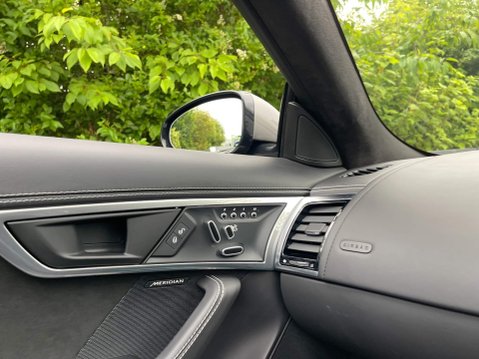 Jaguar F-Type 5.0 V8 R Auto AWD Euro 6 (s/s) 2dr 40