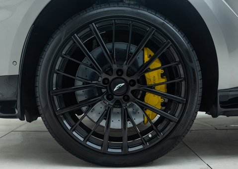 Aston Martin DBX 707 