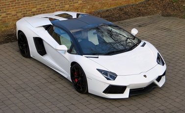 Lamborghini Aventador LP 700-4 Roadster 4