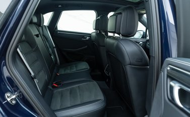 Porsche Macan GTS 16