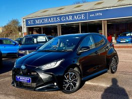 Toyota Yaris 1.5 Yaris Design HEV CVT 5dr 1