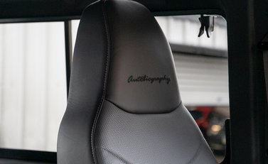 Land Rover Defender 90 Autobiography Edition 19