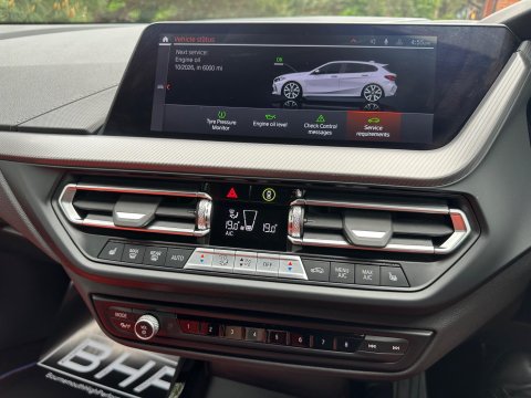 BMW 1 Series 2.0 M135i Auto xDrive Euro 6 (s/s) 5dr 23