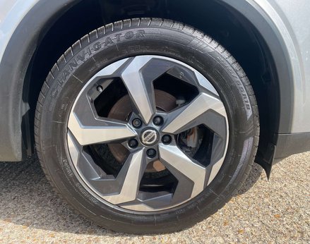 Nissan Qashqai 1.3 Qashqai N-Connecta DiG-T MHEV 5dr 16