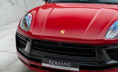 Porsche Macan GTS 34