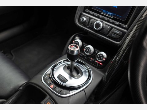 Audi R8 5.2 R8 Quattro V10 Semi-Auto 4WD 2dr 5