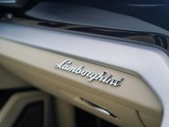 Lamborghini Urus V8 13