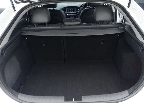 Hyundai IONIQ 1.6 h-GDi GPF Premium SE Hatchback 5dr Petrol Hybrid DCT Euro 6 (s/s) (141 52