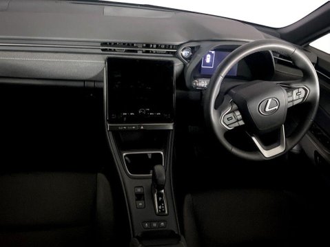 Lexus LBX 1.5 VVT-iE Premium SUV 5dr Petrol Hybrid E-CVT Euro 6 (s/s) (136 ps) Blueto 18