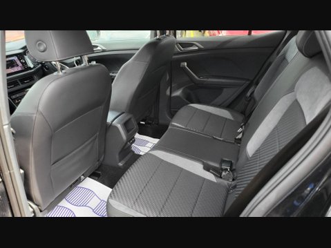 Volkswagen T-Cross R-LINE TSI DSG 23