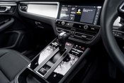 Porsche Macan S PDK. PANO ROOF. BOSE SOUND SYSTEM. HEATED FRONT SEATS. REVERSING CAMERA. 20