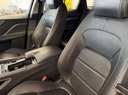Jaguar F-Pace 3.0 D300 V6 S Auto AWD Euro 6 (s/s) 5dr 38