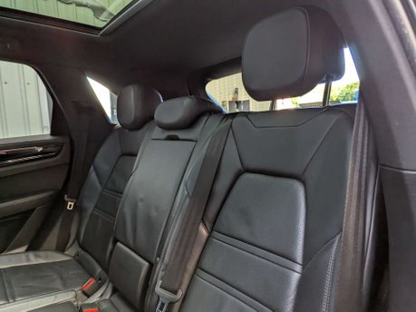 Porsche Cayenne 2.9 Cayenne V6 S Auto 4WD 5dr 65