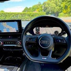 Audi A4 AVANT TFSI S LINE BLACK EDITION MHEV 4