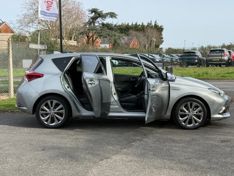 Toyota Auris VVT-I EXCEL HYBRID AUTO 3