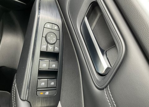 Nissan Qashqai DIG-T ACENTA PREMIUM MHEV 19