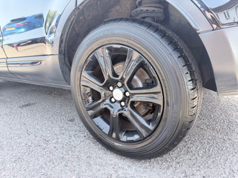 Land Rover Range Rover Evoque 2.0 TD4 SE TECH 8