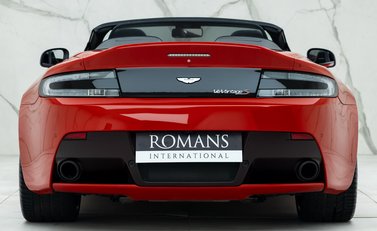 Aston Martin V12 Vantage S Roadster 8