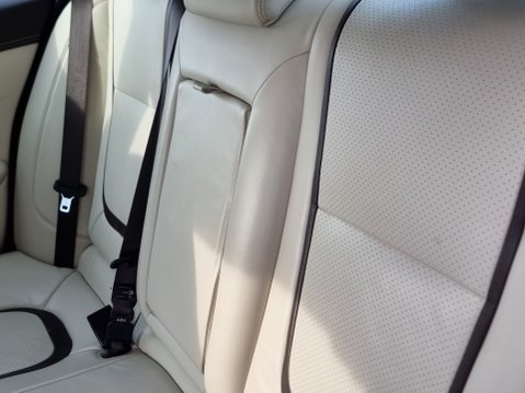 Jaguar XF D PORTFOLIO 34