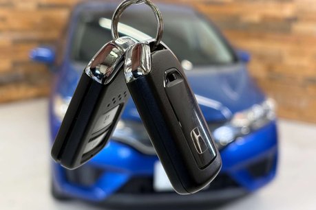 Honda Jazz 1.3L DOHC i-VTEC 11