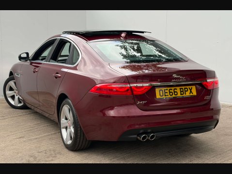 Jaguar XF 2.0 XF Portfolio D AWD Auto 4WD 4dr 17