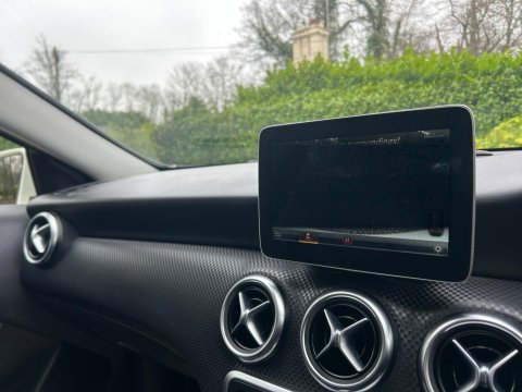 Mercedes-Benz A Class 1.5 A180d Sport (Premium) 7G-DCT Euro 6 (s/s) 5dr 39