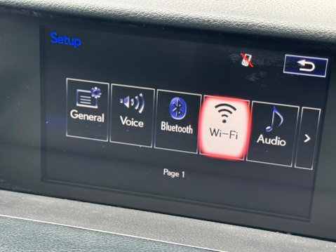 Lexus Is 2.5 300h Premier E-CVT Euro 5 (s/s) 4dr 21