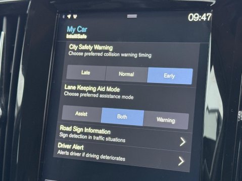 Volvo V90 2.0 D4 Momentum Auto Euro 6 (s/s) 5dr 24