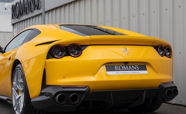 Ferrari 812 Superfast 28