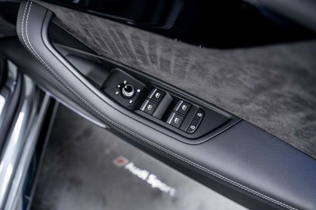 Audi RS4 2.9 TFSI V6 Vorsprung Estate 5dr Petrol Tiptronic quattro Euro 6 (s/s) (450 25