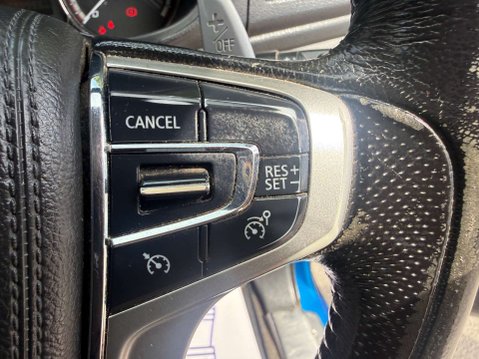Mitsubishi L200 2.4 L200 Barbarian DI-D Auto 4WD 32