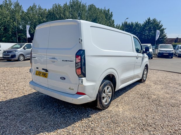 Ford Transit Custom SWB L1H1 Low Roof Limited 300 Air Con Alloys Cam Sensors EURO 6 6
